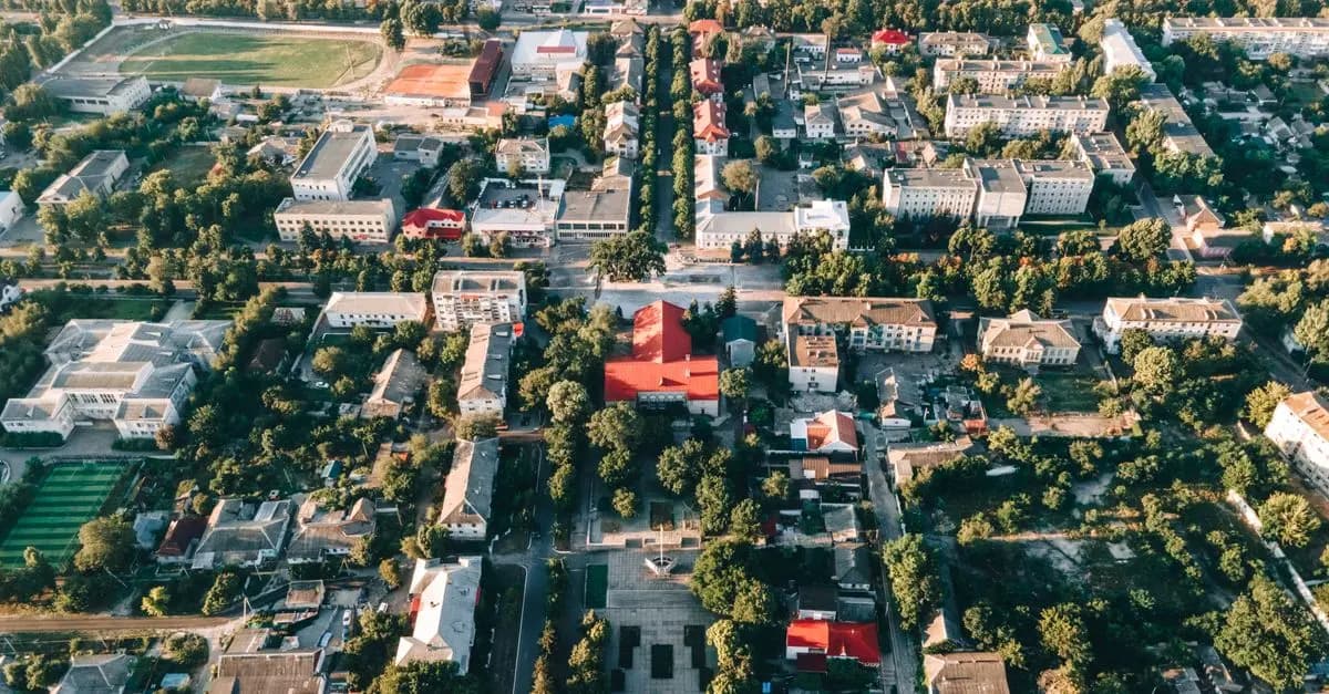 Jakie są najważniejsze czynniki przy wyborze lokalizacji domu?